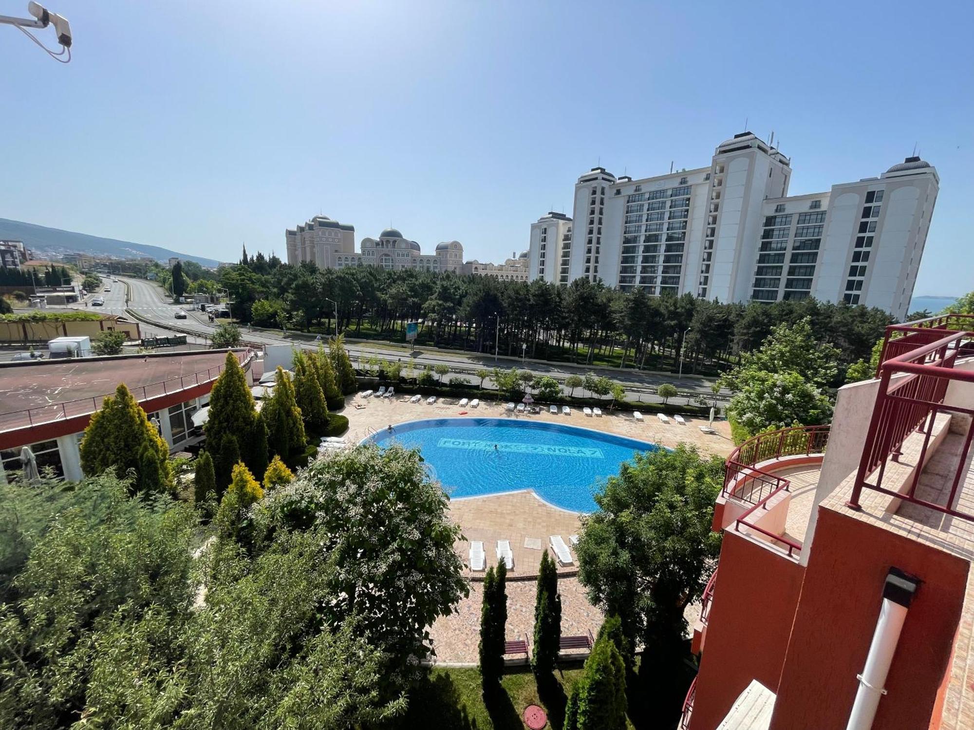 סאני ביץ' Green Fort - Prestige Sea Viev Apartments מראה חיצוני תמונה